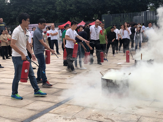 1644551305.png 00300363107_d86fe991.png